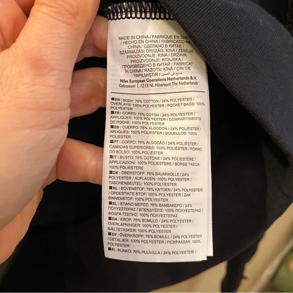 NIKE Women Black FCB Personalized ‘Lisa’ Sweatshirt Size Medium - Picture 7 of 8